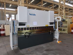 Hydrauliczna giętarka CNC 3-osiowa prasa krawędziowa do Malezji