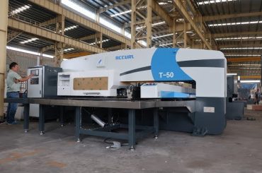 Hydrauliczna prasa rewolwerowa cnc do 30 tonowej prasy tłoczącej cnc