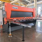 Gorąca sprzedaż QC11K CNC hydrauliczne nożyce gilotynowe